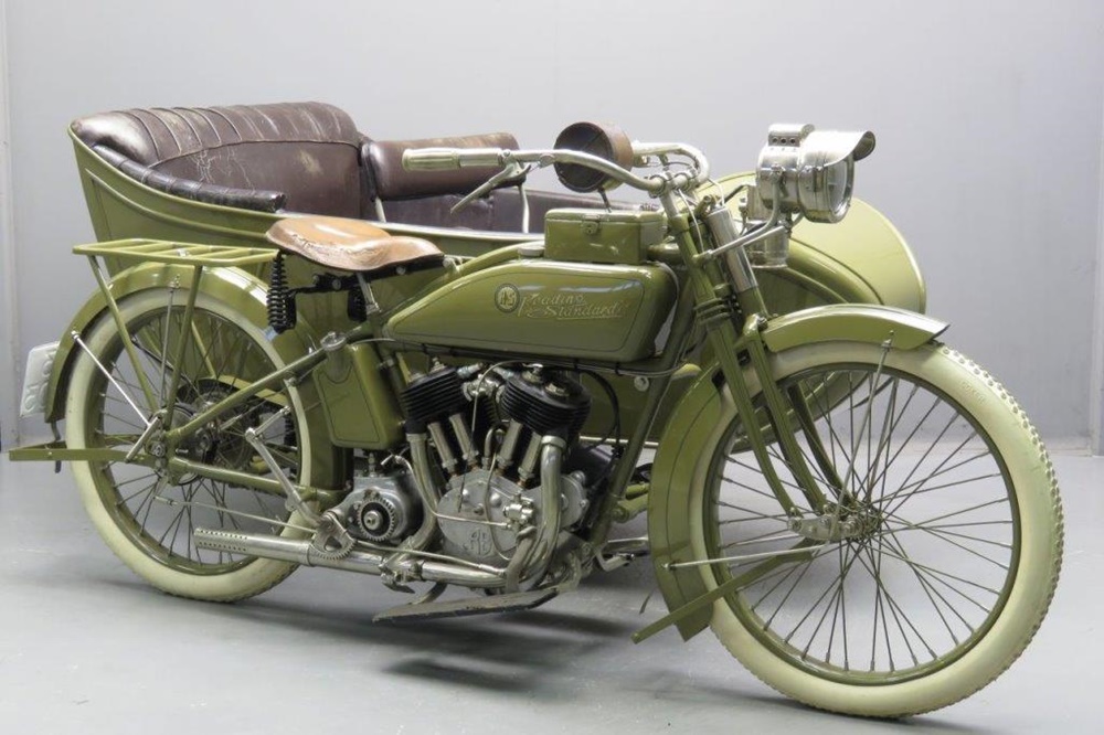 Старинный мотоцикл Reading Standard 18-T 1918